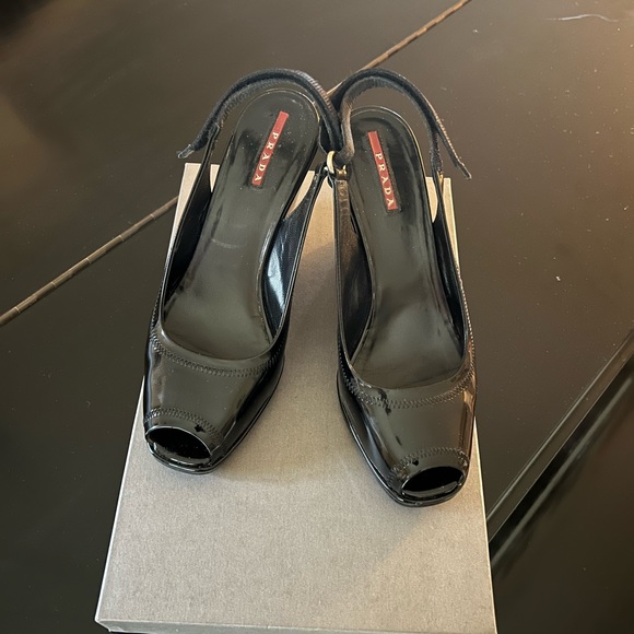 Prada patent leather sling back wedge heels - Picture 4 of 4